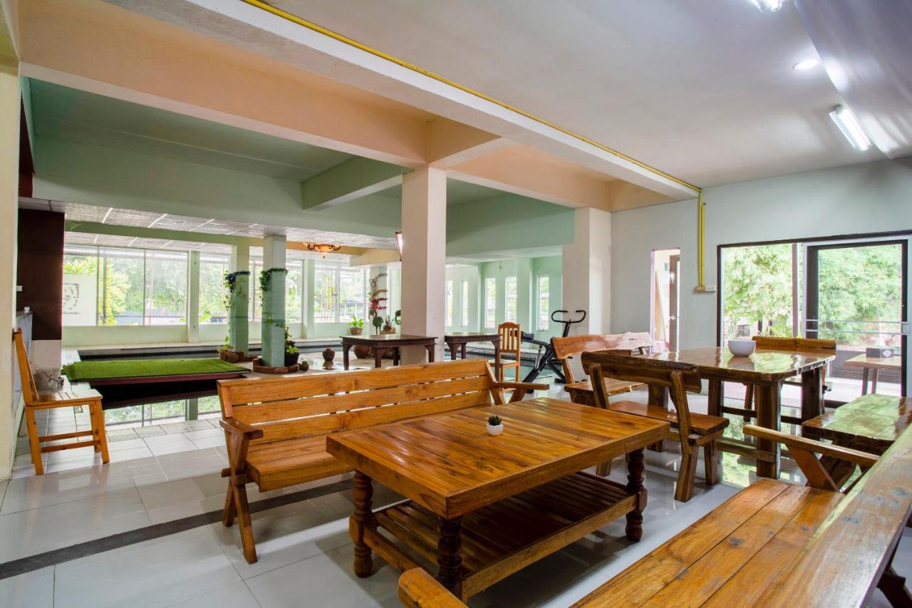 Oyo 75356 Thipsiri Lodge Chiang Mai Exteriör bild